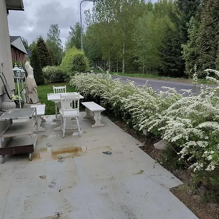 Гостевой дом Huone 1-4 Henkiloelle Рийхимяки