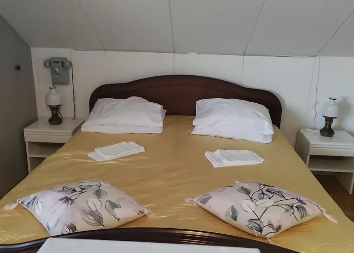 Гостевой дом Huone 1-4 Henkiloelle *